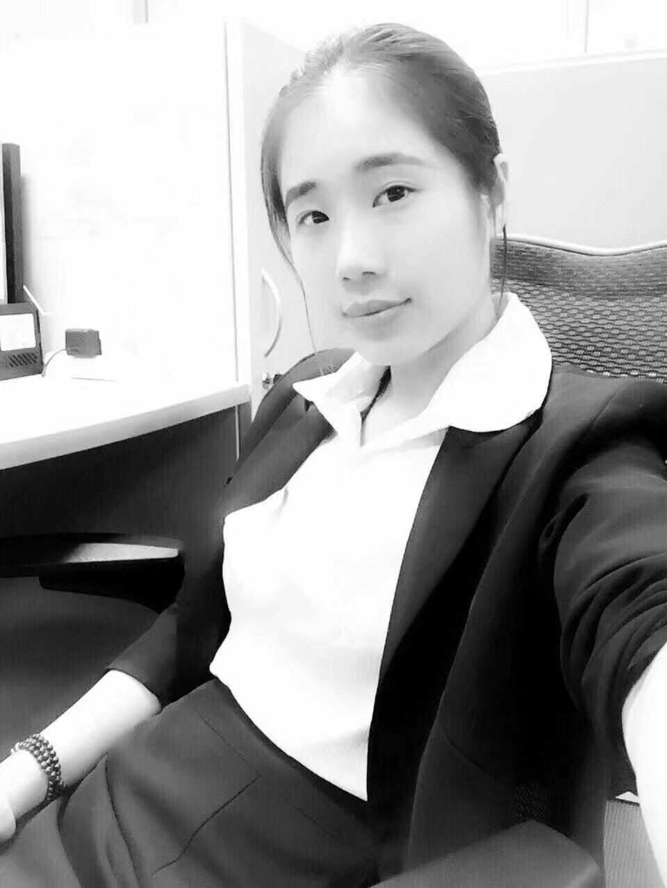 逝者姓名: 黄琪性别: 女创建于: 2021年06月09日生辰: 出生地: {{bornarea}